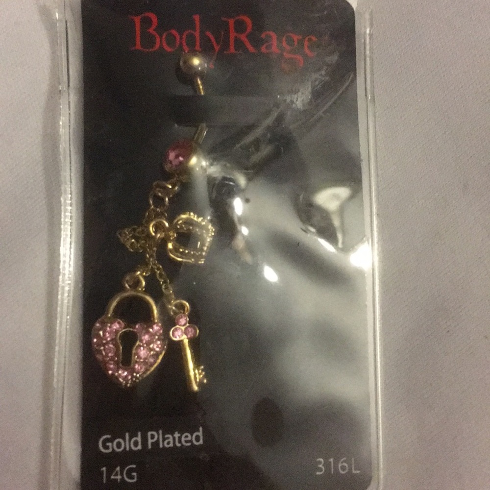 Belly bottom piercing